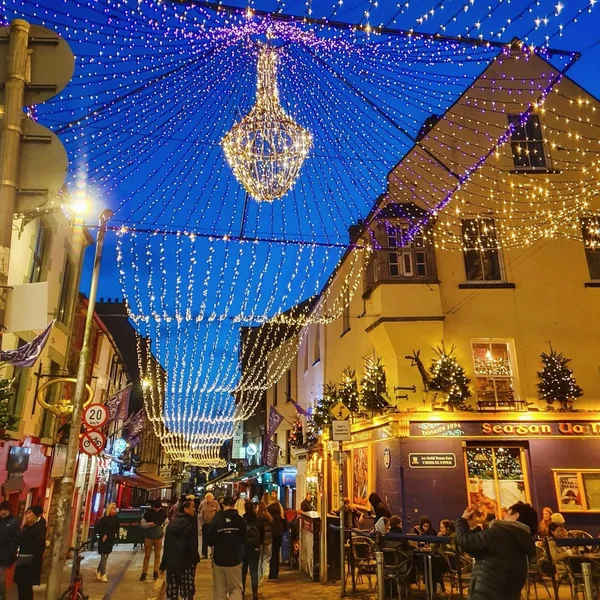 Win a Christmas Shopping Stay at Galway Bay Hotel